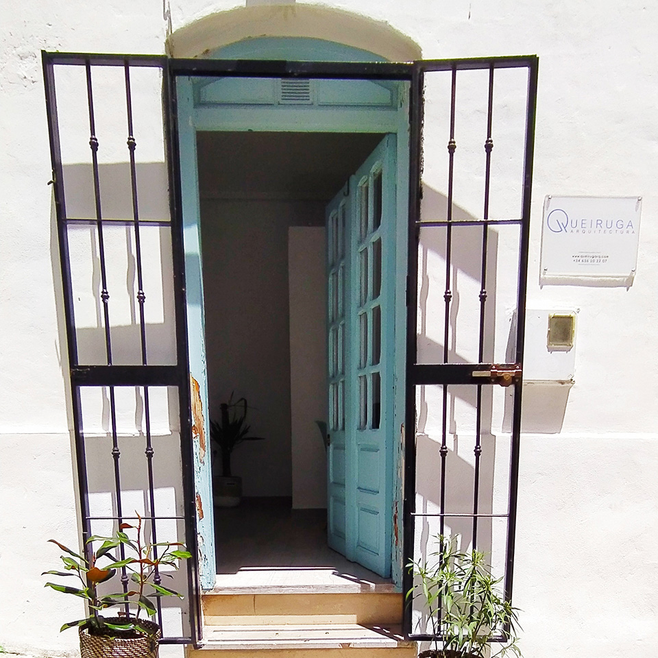 Exterior entrance Queiruga architecture studio